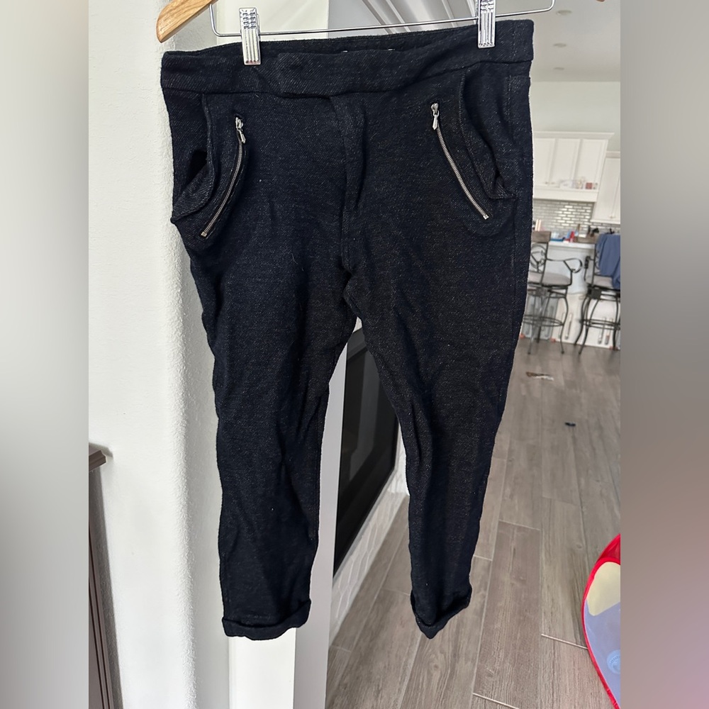 7 For All Mankind Black Capris with Zipper Accents